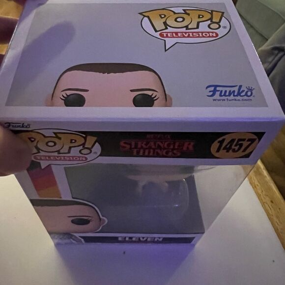 Funko Pop Stranger Things Eleven #1457 Vinyl Figure - Picture 6 of 8